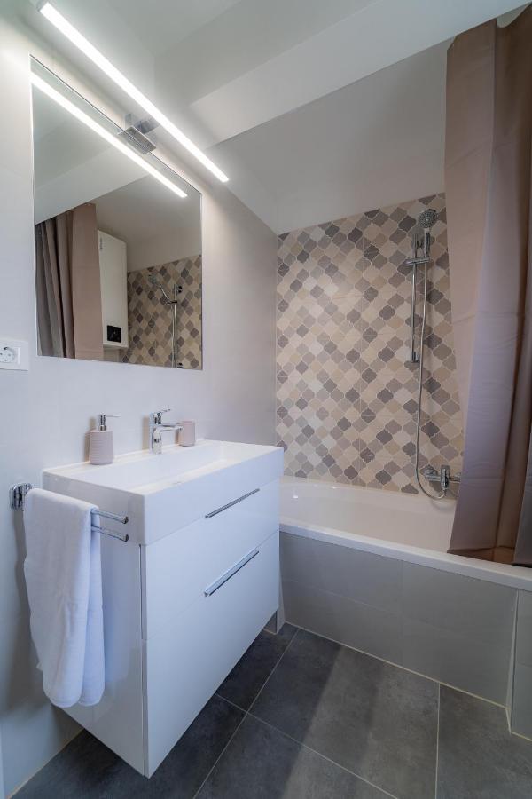 Luxury Apartment Laluna Kamen Exterior photo